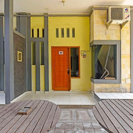Super Oyo 91495 Hotel Indah Residence Denpasar  Exterior photo
