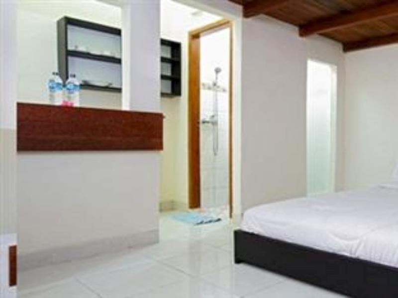 Super Oyo 91495 Hotel Indah Residence Denpasar  Exterior photo