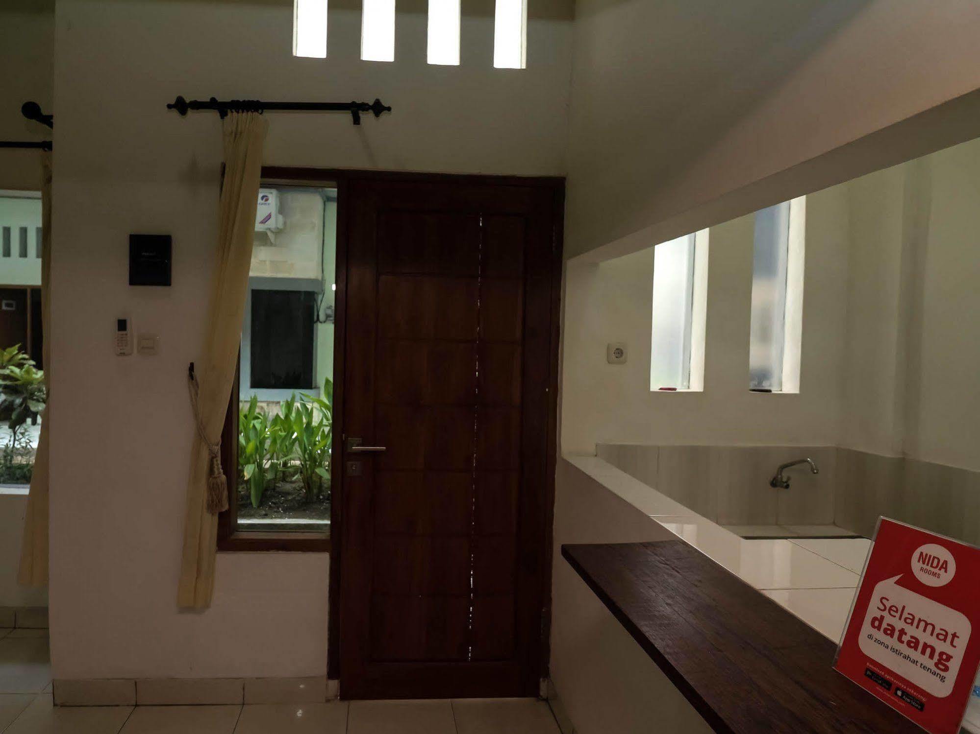 Super Oyo 91495 Hotel Indah Residence Denpasar  Exterior photo